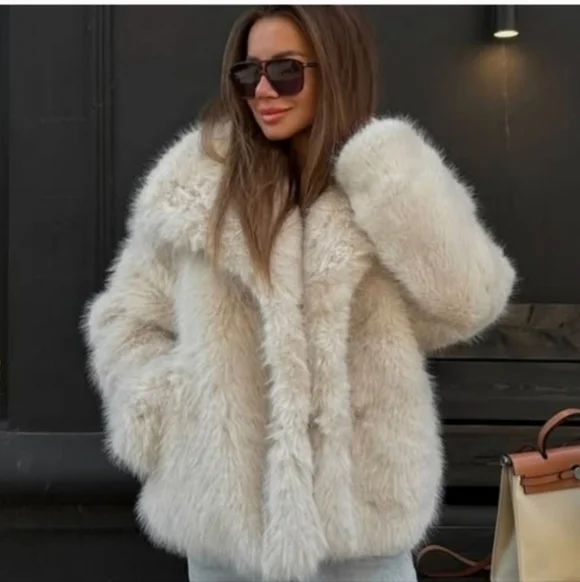 Zara Faux Fur Coat - Picture 2 of 16